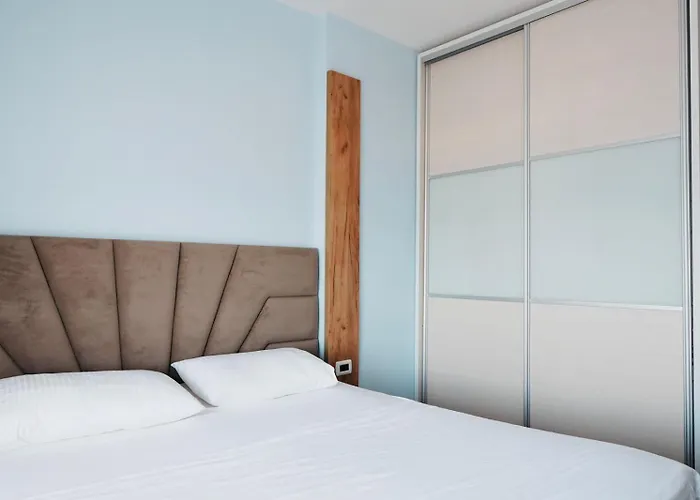 Blue Point * Sarandë